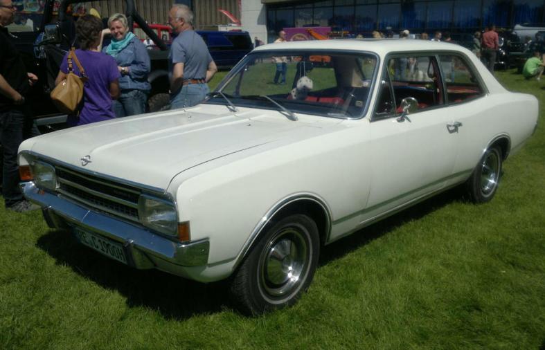 Opel rekord c 1900l mod 1971 001